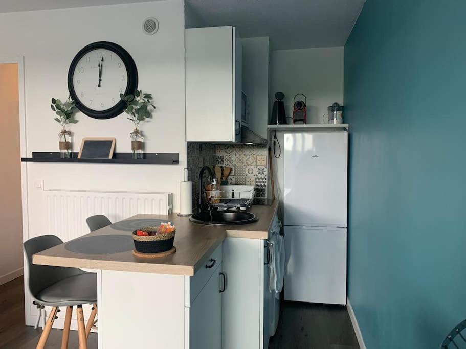 Chaleureux Appartement Face Au Port Sta Lucia, Tout A Pieds, Wifi Saint-Raphael  Exterior photo