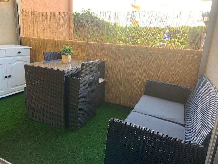 Chaleureux Appartement Face Au Port Sta Lucia, Tout A Pieds, Wifi Saint-Raphael  Exterior photo